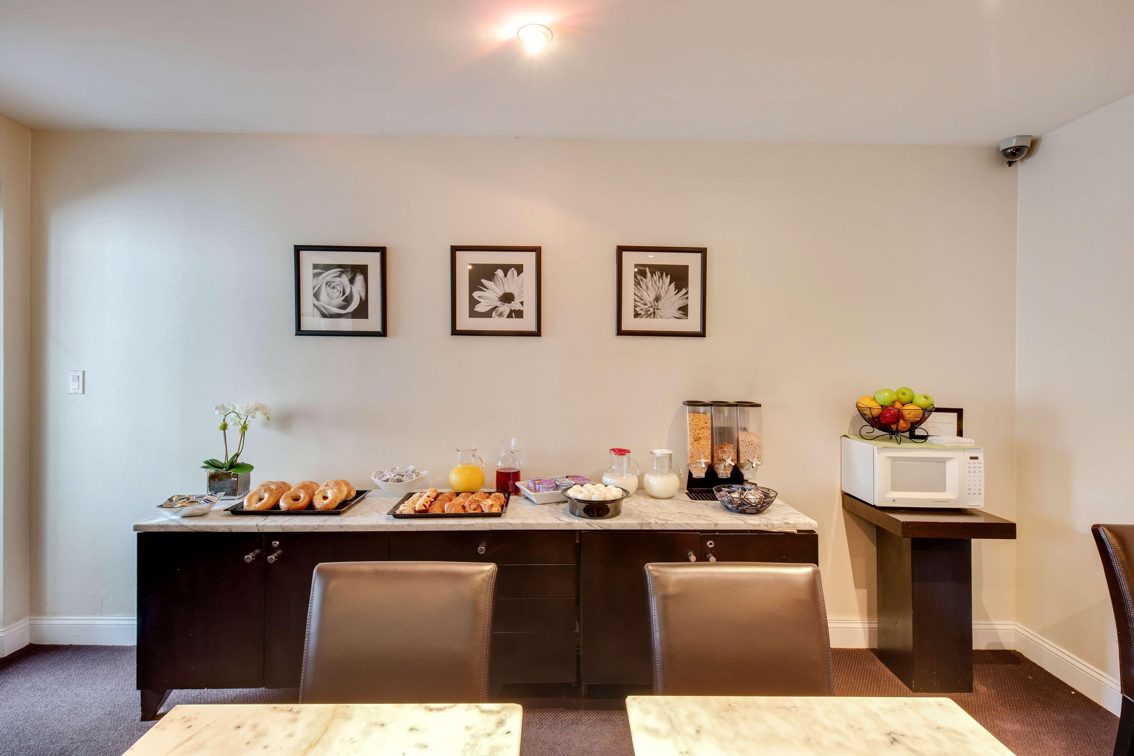 The Andrew Hotel 4*