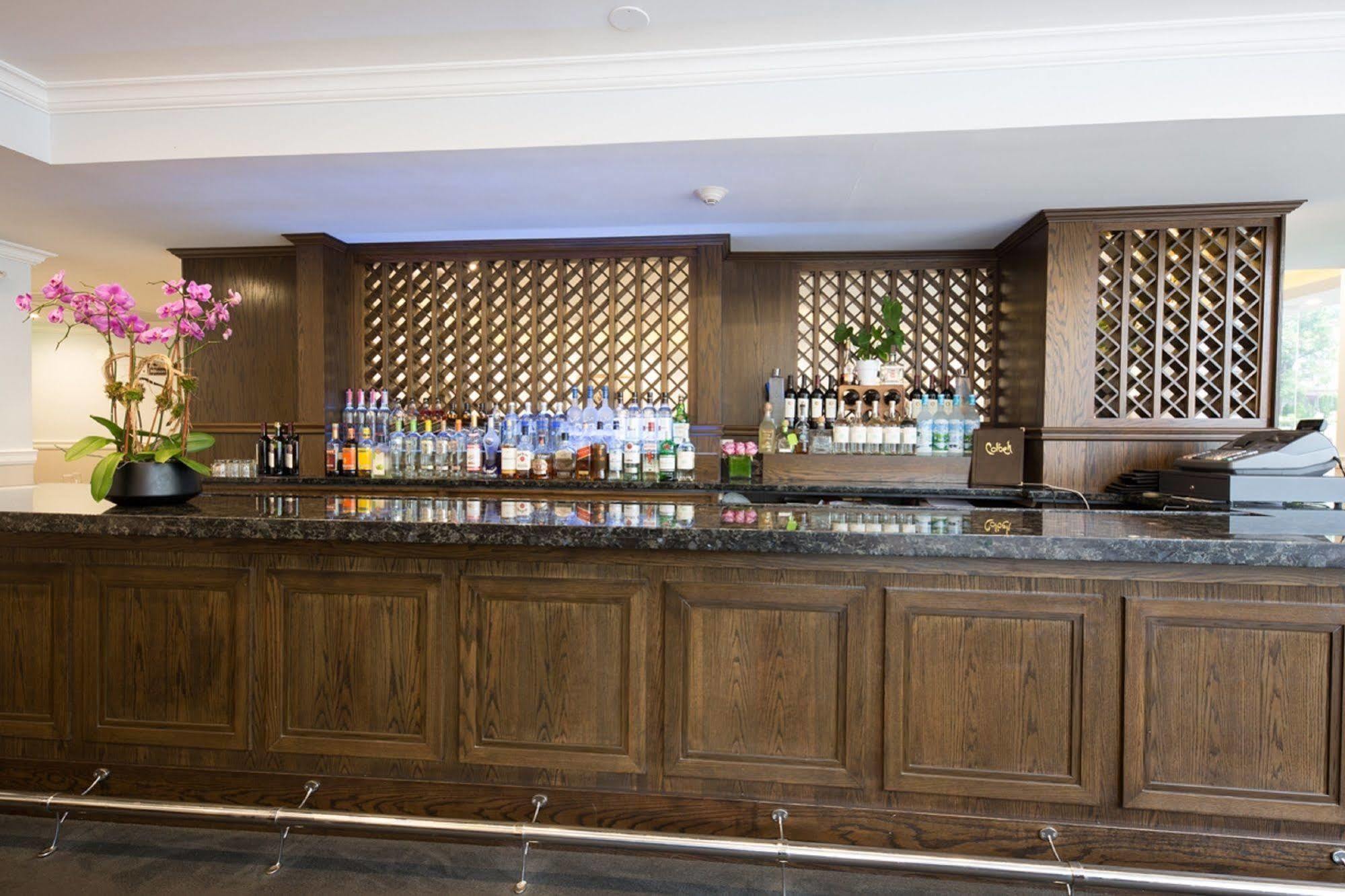 The Andrew Hotel Great Neck